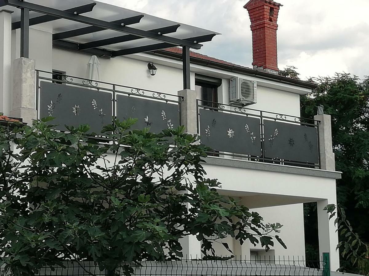Apartmani Roberta Jurdani Exterior foto