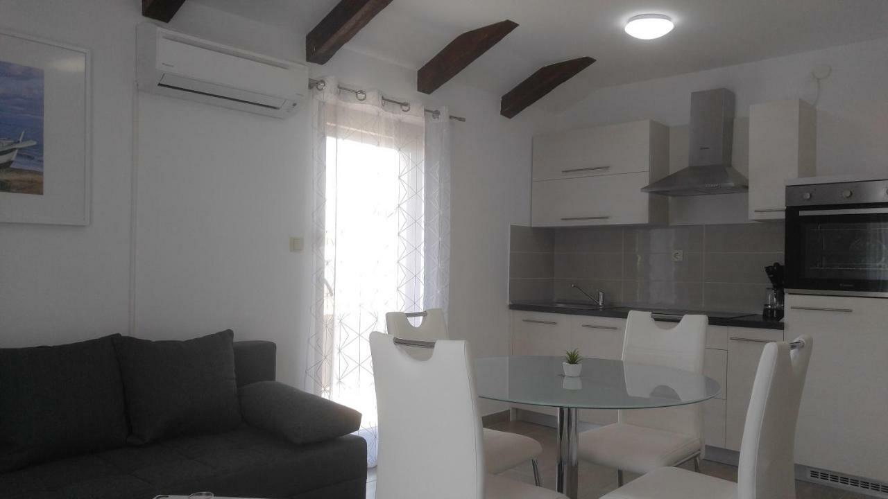 Apartmani Roberta Jurdani Exterior foto