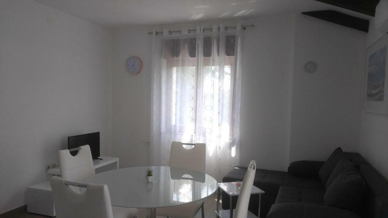Apartmani Roberta Jurdani Exterior foto